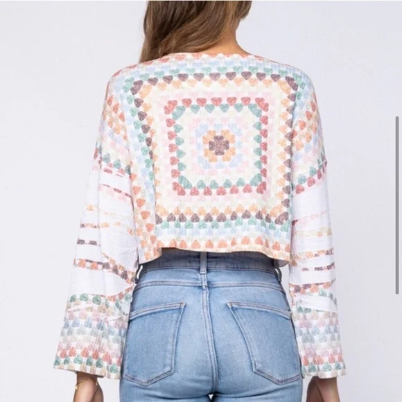 LAST ONE: Ultra comfortable soft women’s crop angel sleeve summer top - Picture 4 of 4